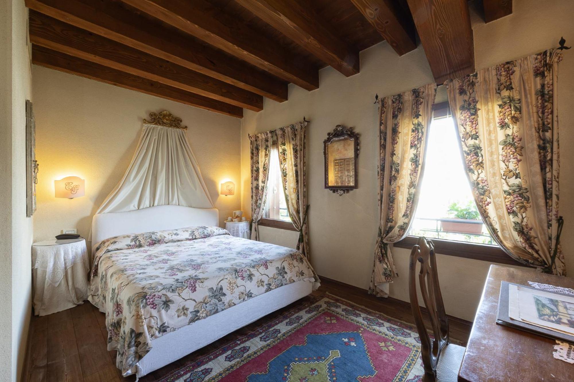 Locanda La Corte Dei Galli Carre Eksteriør billede