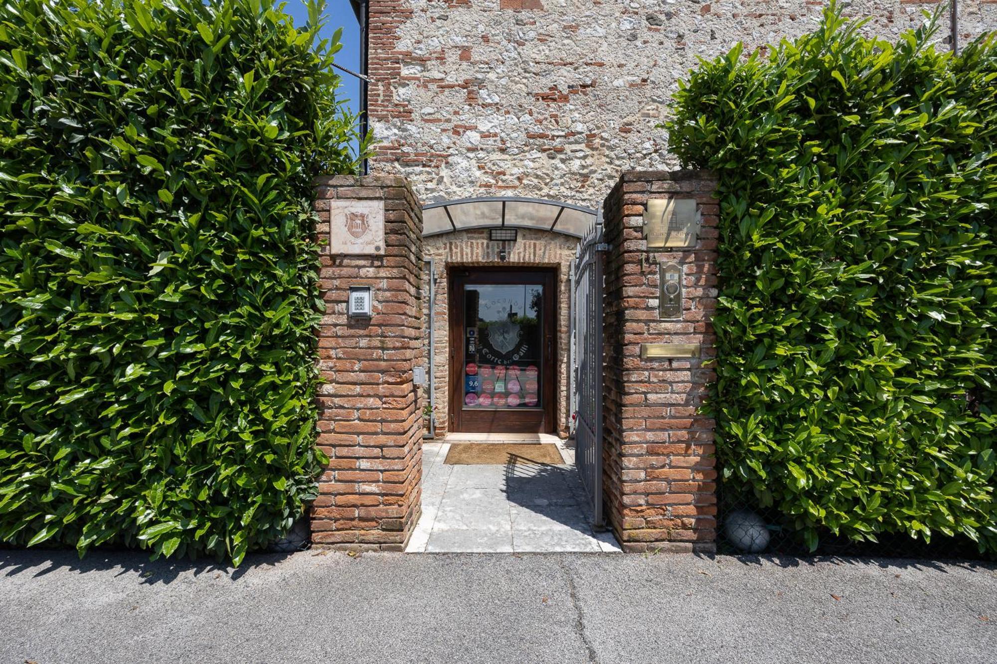 Locanda La Corte Dei Galli Carre Eksteriør billede