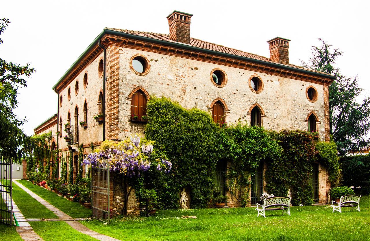Locanda La Corte Dei Galli Carre Eksteriør billede