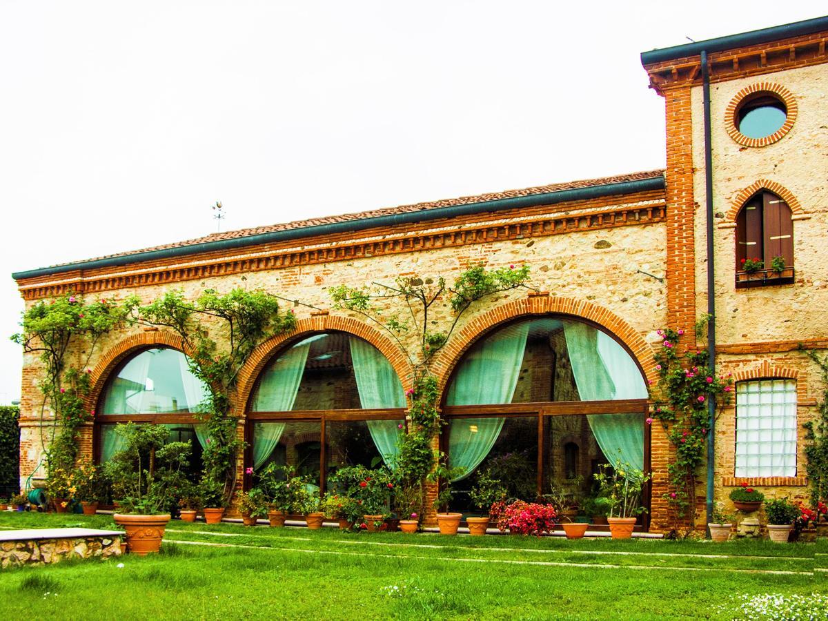 Locanda La Corte Dei Galli Carre Eksteriør billede